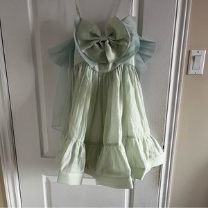 Bloomin’ bow tie dress size small brand new with tags